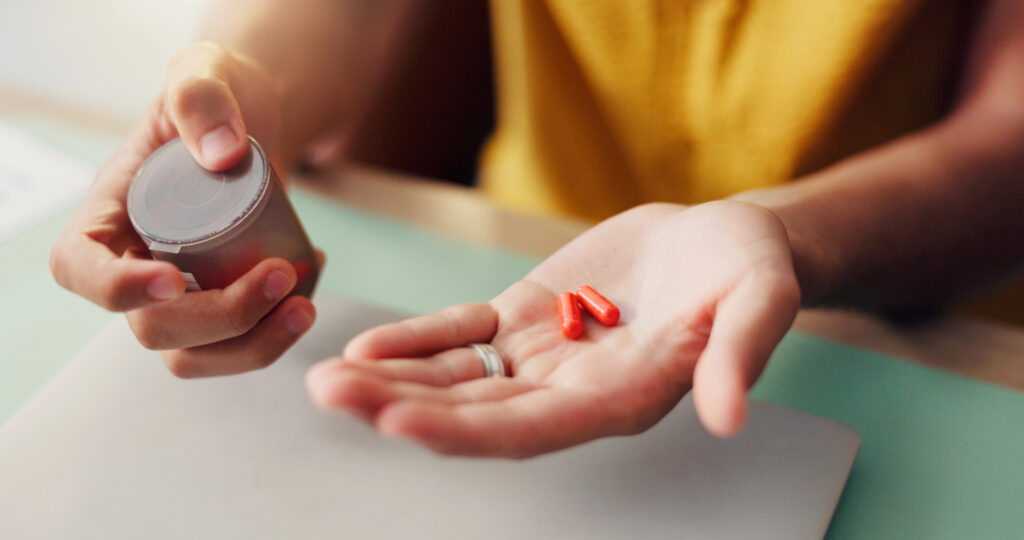 Xanax and alcohol Mixing Xanax and Alcohol: Risks You Need to Know